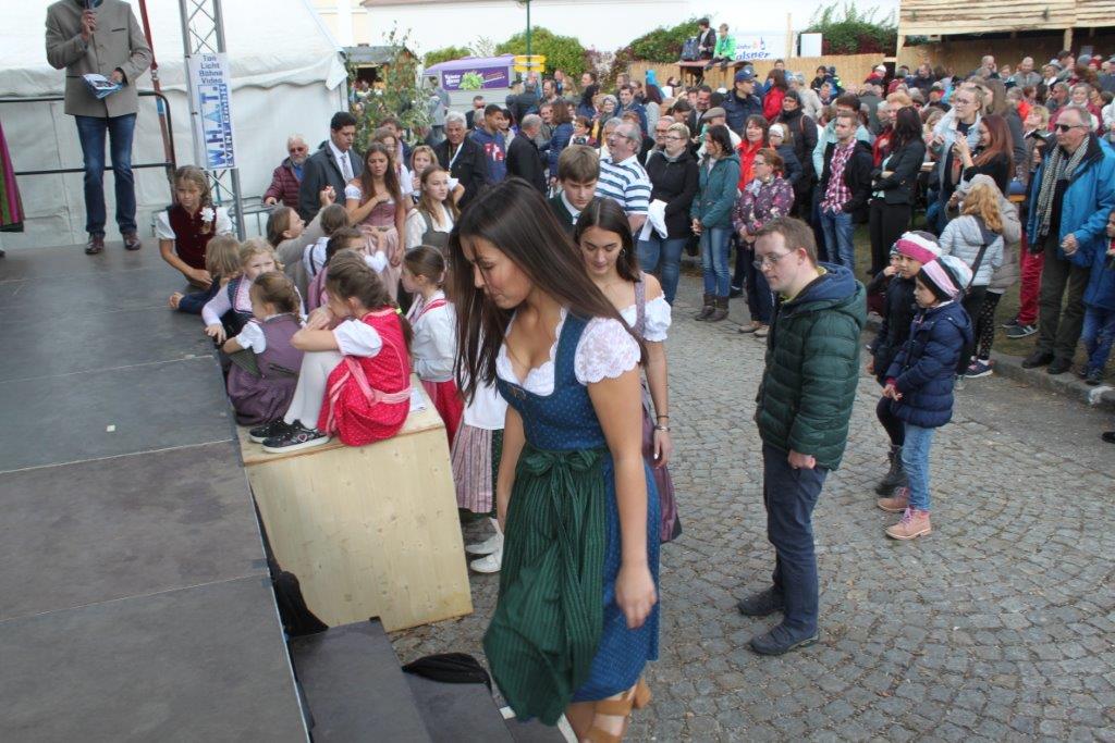 Trachtenmodenschau-2019-c-ARGE-Erdäpfelfest-Geras-76